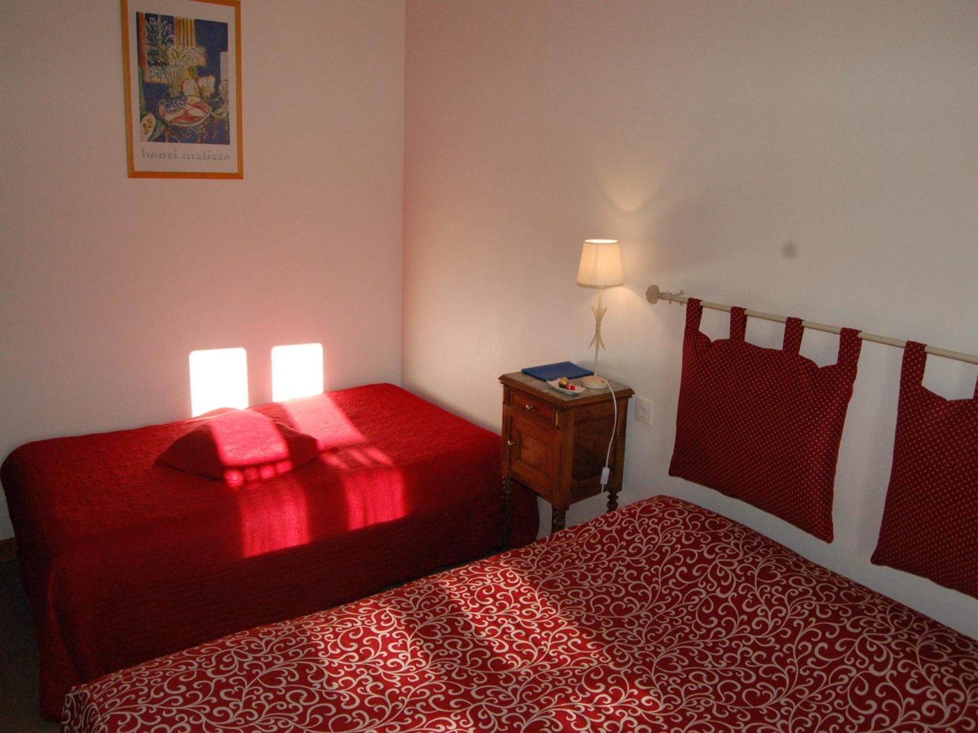 Hotel Du Donjon Aulnay  Rom bilde