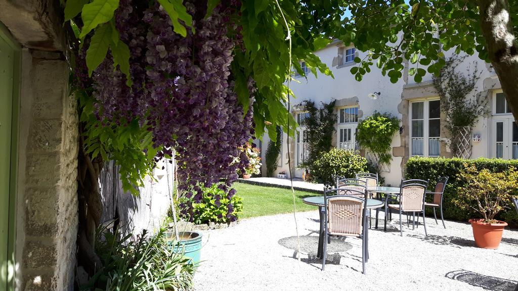 Hotel Du Donjon Aulnay  Eksteriør bilde