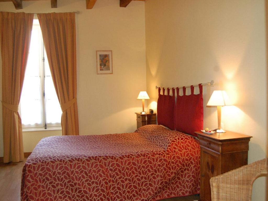 Hotel Du Donjon Aulnay  Eksteriør bilde