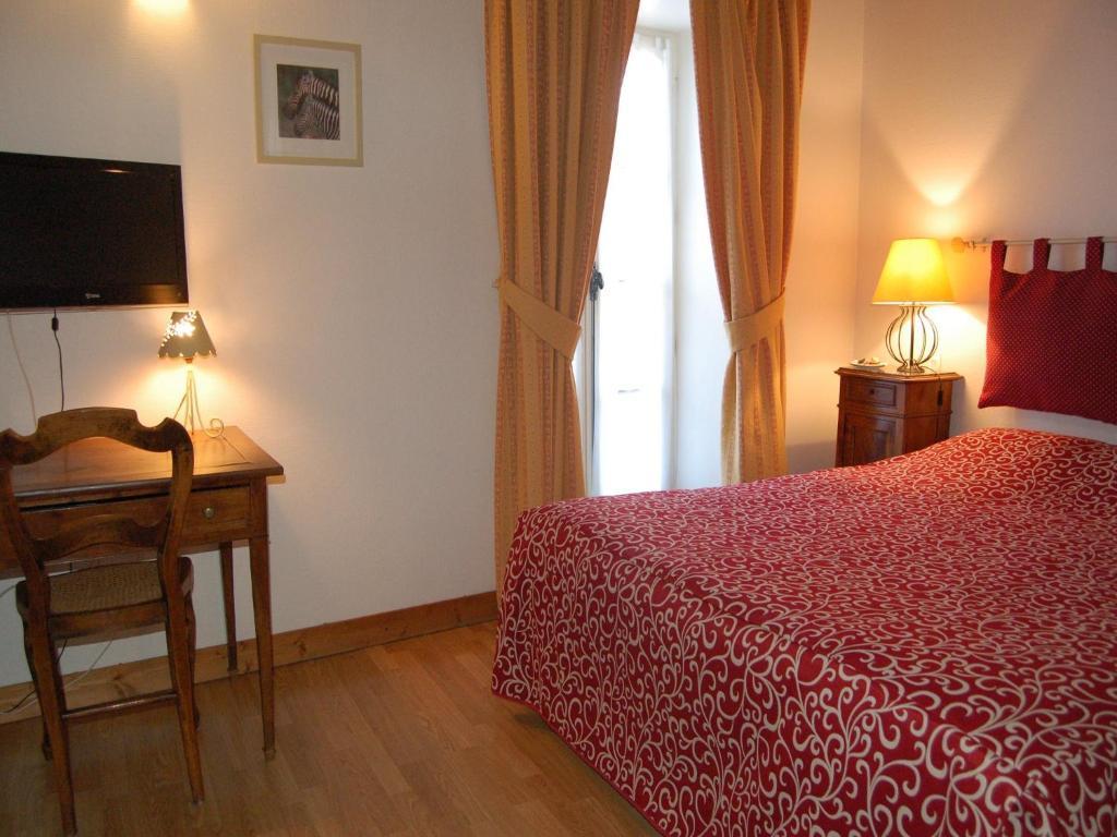 Hotel Du Donjon Aulnay  Rom bilde