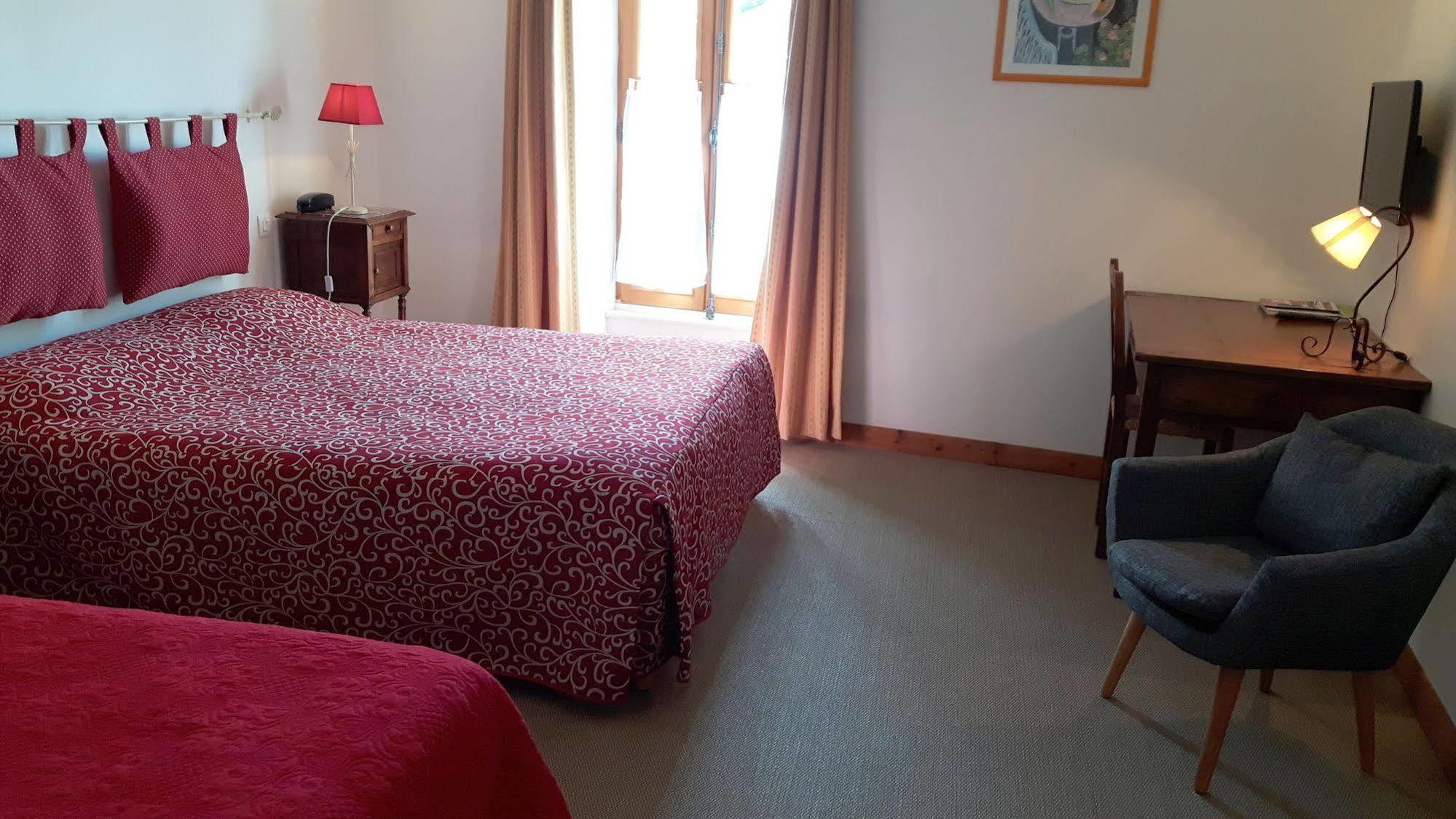 Hotel Du Donjon Aulnay  Eksteriør bilde