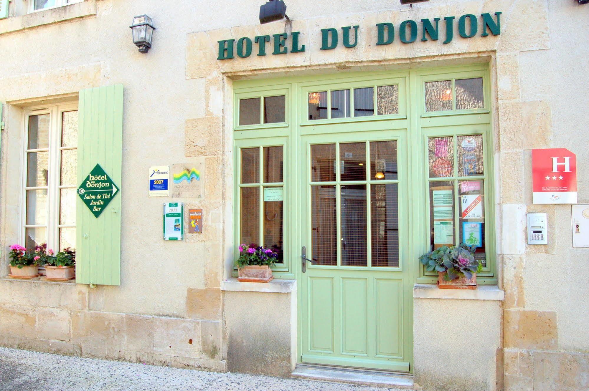 Hotel Du Donjon Aulnay  Eksteriør bilde