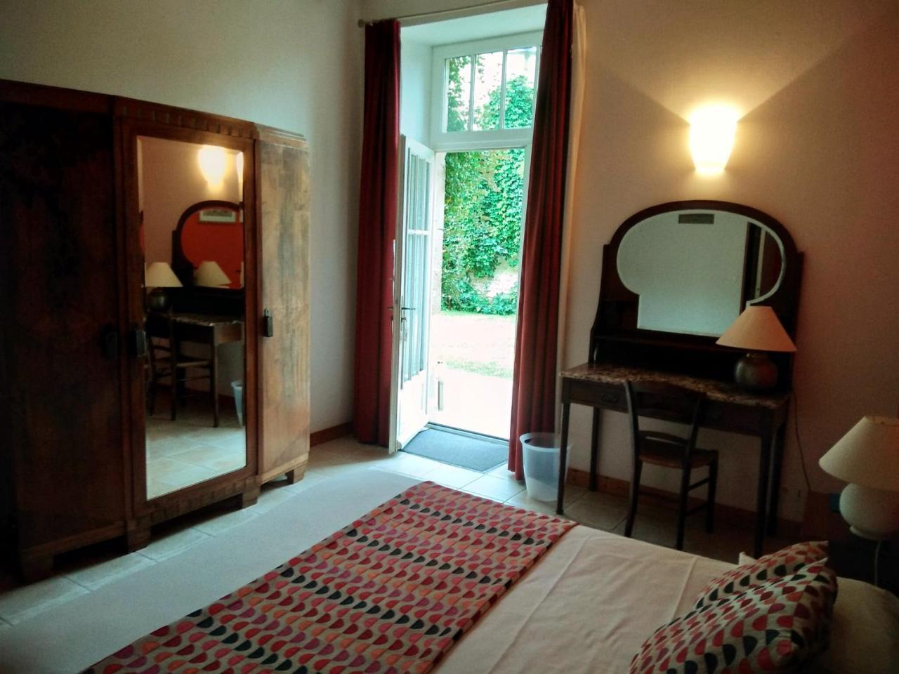 Hotel Du Donjon Aulnay  Eksteriør bilde